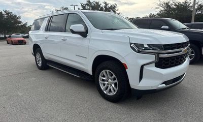 2023 Chevrolet Suburban LS