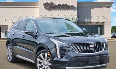 2023 Cadillac XT4 Premium Luxury