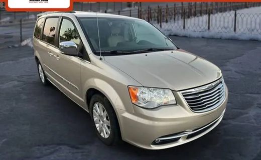 2012 Chrysler Town AND Country