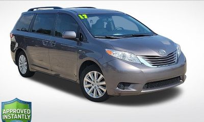 2017 Toyota Sienna LE