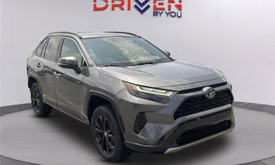 2022 Toyota RAV4 SE