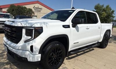2026 GMC Sierra Elevation