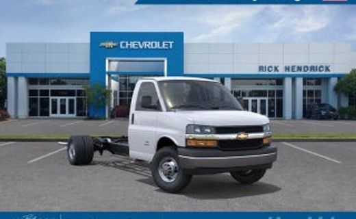 2026 Chevrolet Express 3500 Cutaway 177