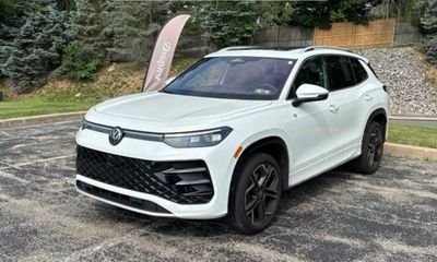 2025 Volkswagen Tiguan 4Motion SEL R