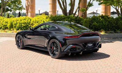 2021 Aston Martin Vantage Automatic