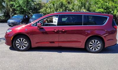 2021 Chrysler Pacifica Touring