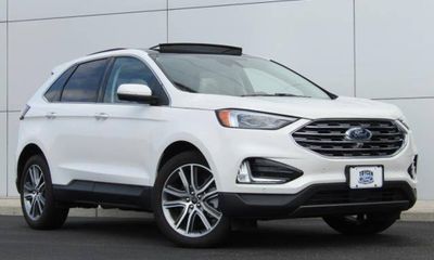 2024 Ford Edge Titanium