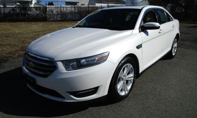 2014 Ford Taurus SEL