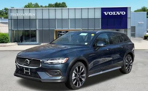 2026 Volvo V60CC Ultra