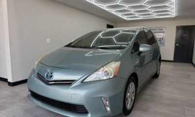 2013 Toyota Prius V TWO