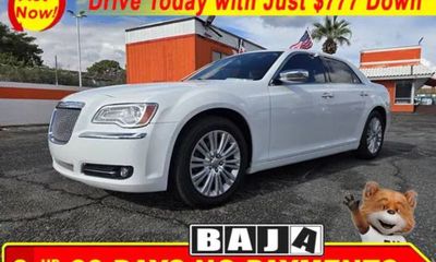 2012 Chrysler 300 Limited