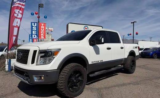 2018 Nissan Titan SV
