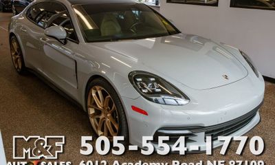 2018 Porsche Panamera Base 4