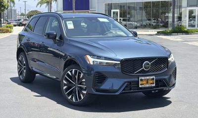 2026 Volvo XC60 Ultra Dark