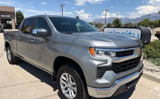 2025 Chevrolet Silverado LT