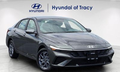 2026 Hyundai Elantra Blue SEL Sport