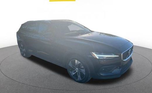 2025 Volvo V60CC Plus
