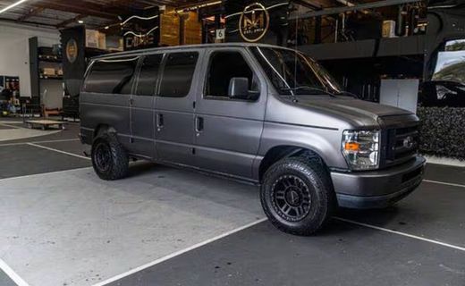 2010 Ford E-350 Econoline