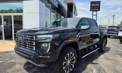 2024 GMC Canyon Denali