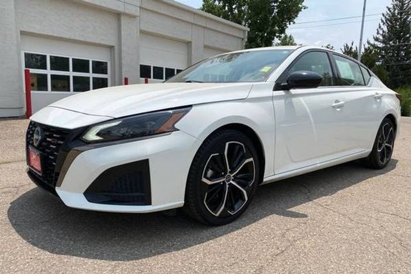 2024 Nissan Altima — a typically priced live listing
