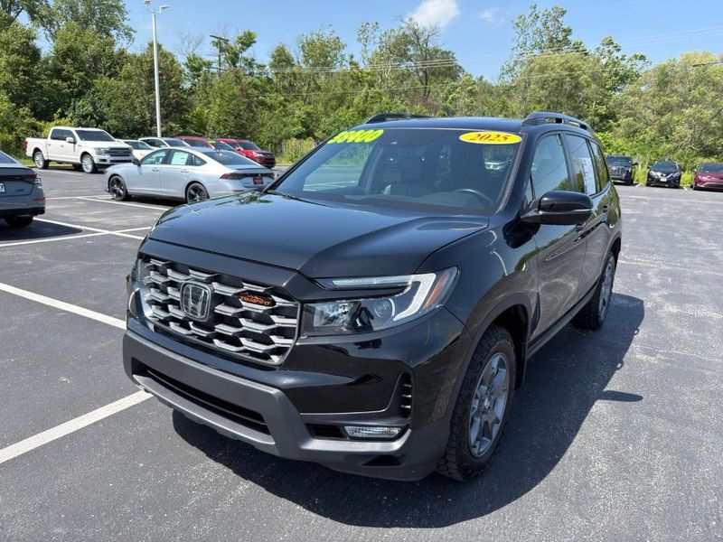 2025 Honda Passport — a typically priced live listing
