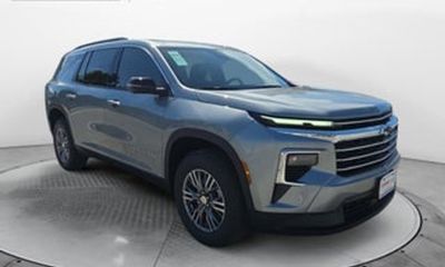 2025 Chevrolet Traverse LT
