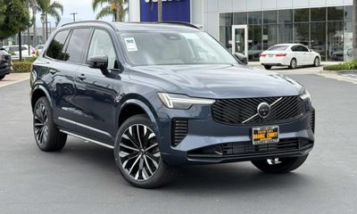 2026 Volvo XC90 Ultra Dark