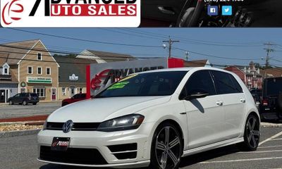 2016 Volkswagen Golf R Base W DCC