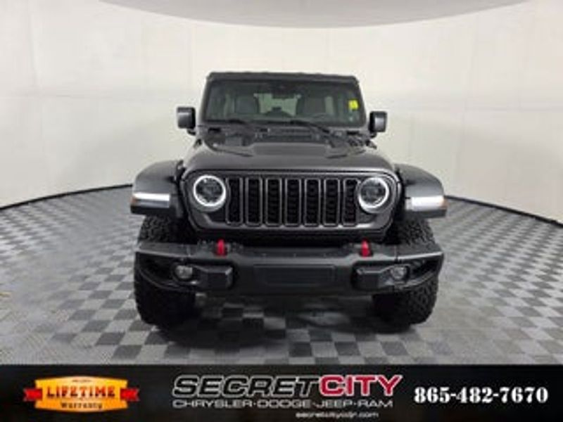 2025 Jeep Wrangler — a typically priced live listing
