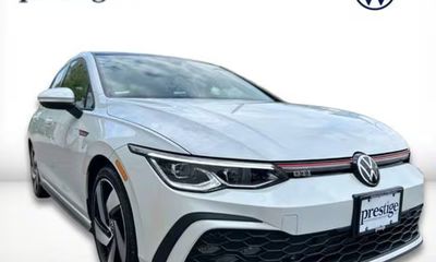 2022 Volkswagen Golf GTI SE