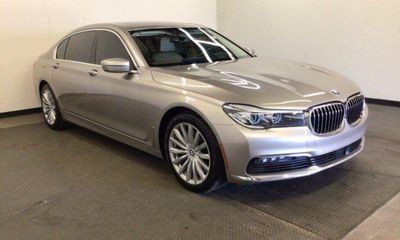 2018 BMW 740i