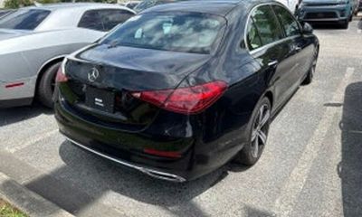 2025 Mercedes-Benz C-Class C300