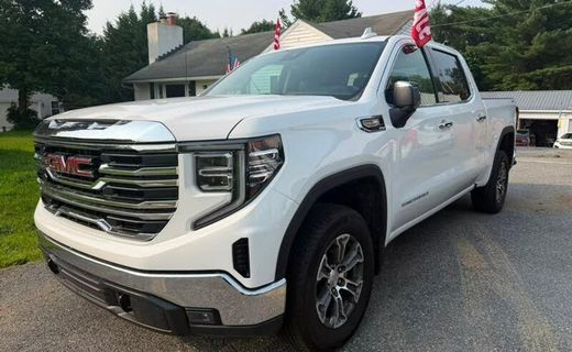 2026 GMC Sierra SLT