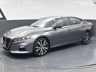 2022 Nissan Altima SR