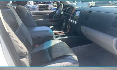 2008 Toyota Sequoia SR5
