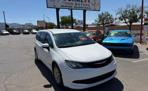 2020 Chrysler Voyager L