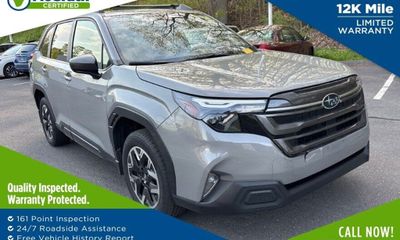 2025 Subaru Forester Premium Base