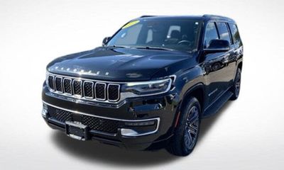 2023 Jeep Wagoneer Base