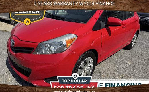 2013 Toyota Yaris LE