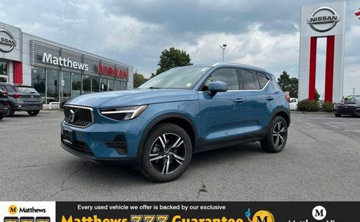 2025 Volvo XC40 Core
