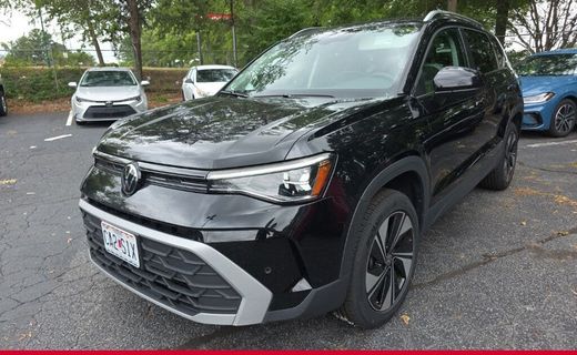 2025 Volkswagen Taos 4MOTION SE
