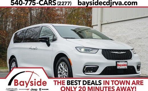 2026 Chrysler Pacifica Select