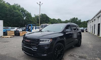 2023 GMC Acadia SLE