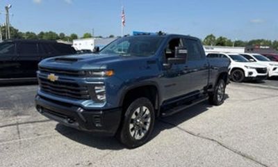 2024 Chevrolet Silverado HD Custom