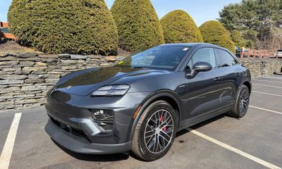 2026 Porsche Macan 4S