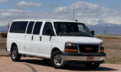 2018 GMC Savana Passenger LT EXT