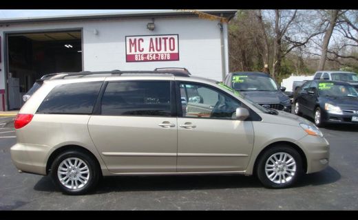 2010 Toyota Sienna XLE