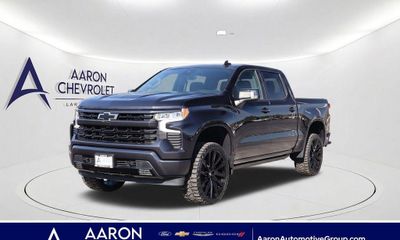 2023 Chevrolet Silverado RST