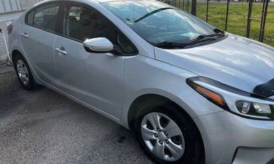 2017 Kia Forte LX Base