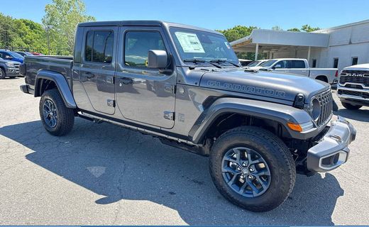 2026 Jeep Gladiator Sport